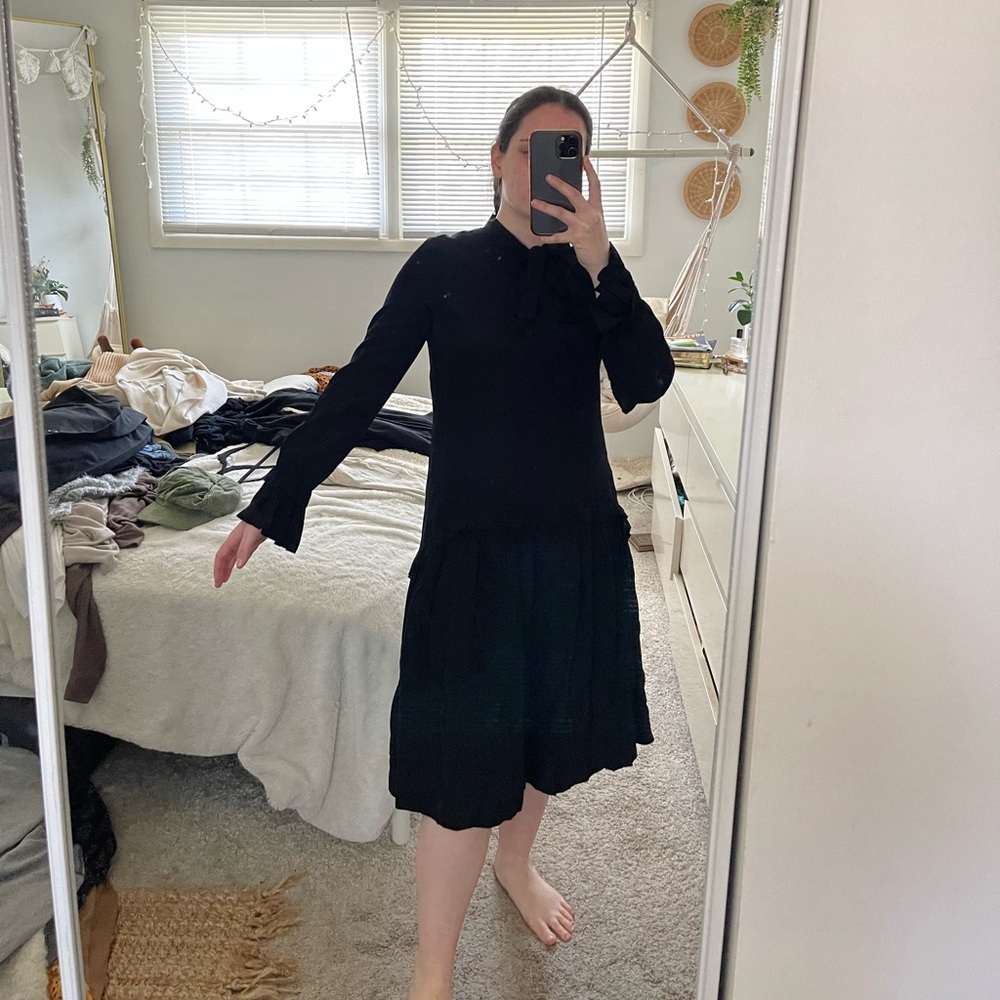 Black ruffled dress!